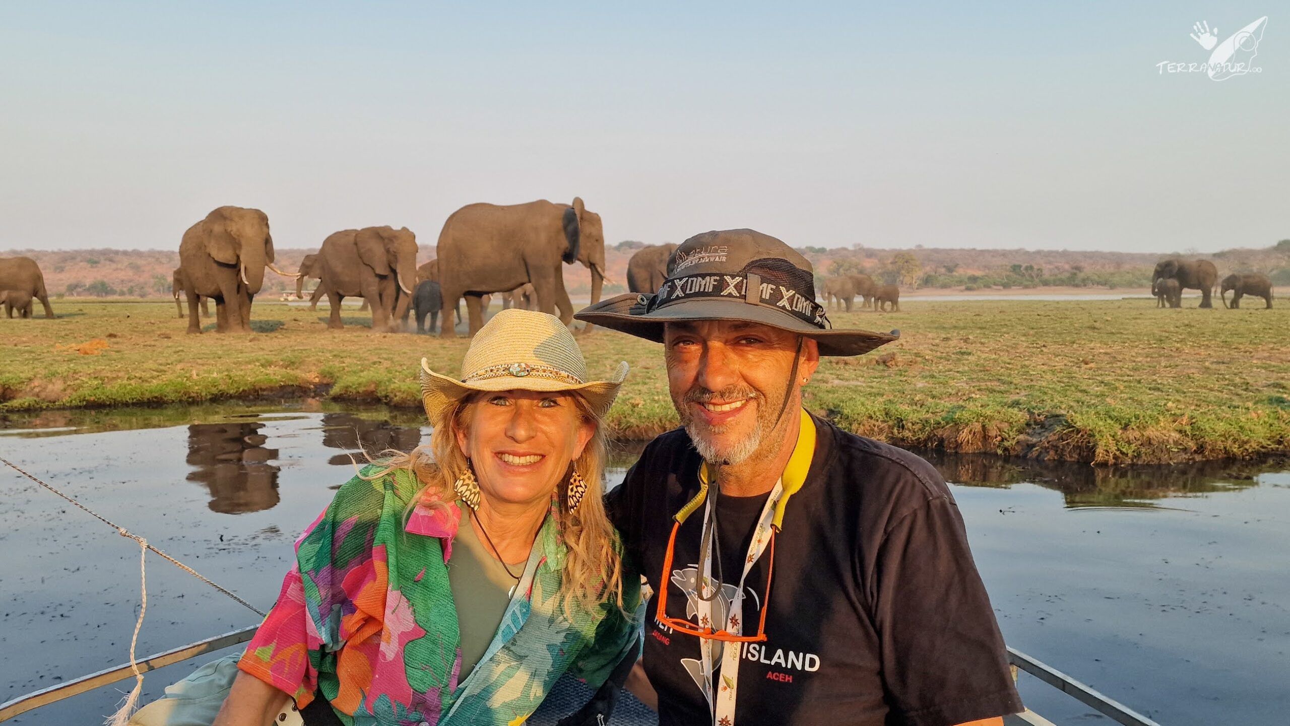 Foto con los elefantes del Río Chobe